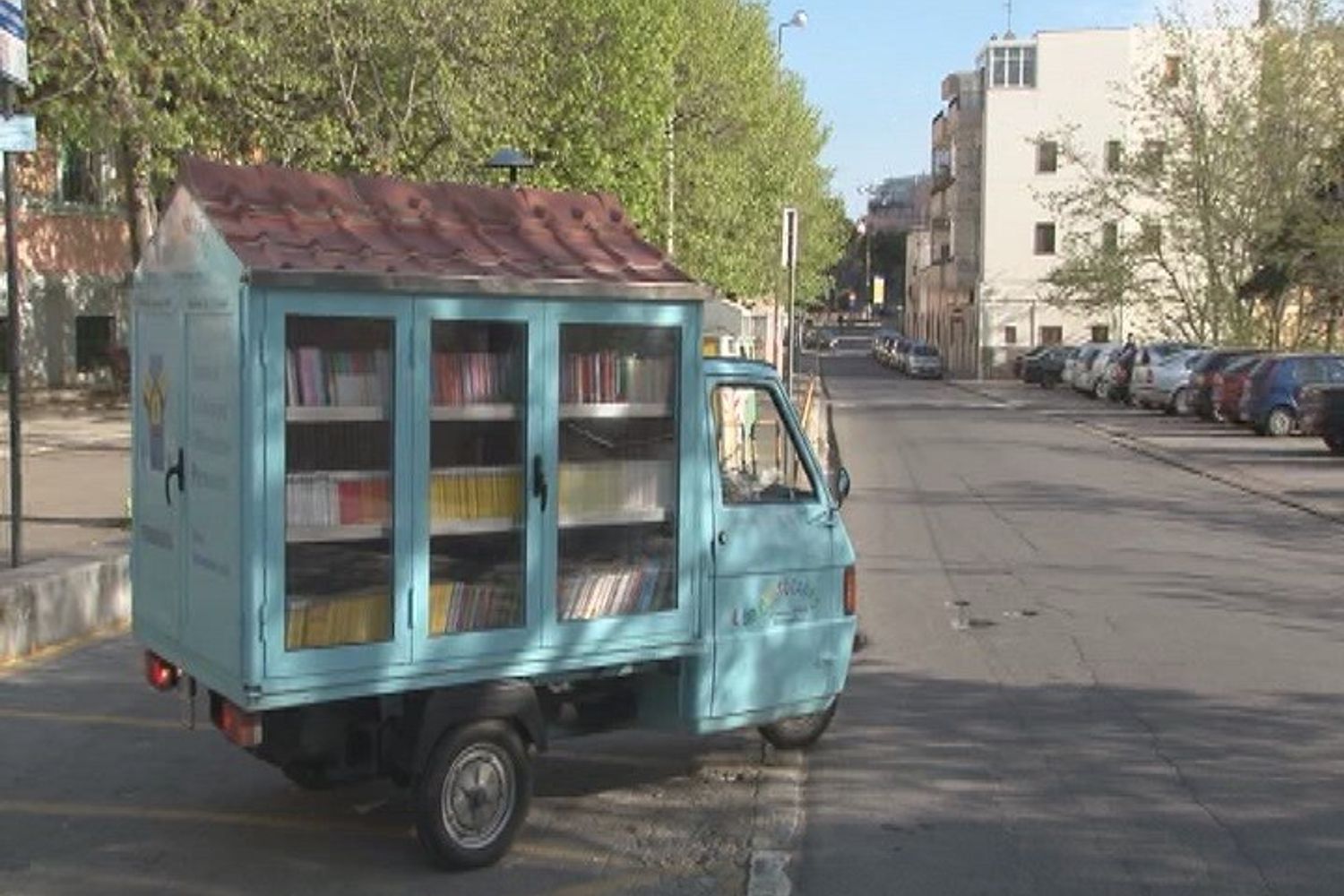 Il Bibliomotocarro di Antonio Lacava&nbsp;