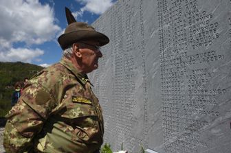 La lapide con i nomi delle vittime della strage di Sant'Anna di Stazzema