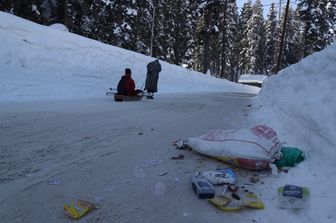 &nbsp;Rifiuti di plastica sull'Himalaya