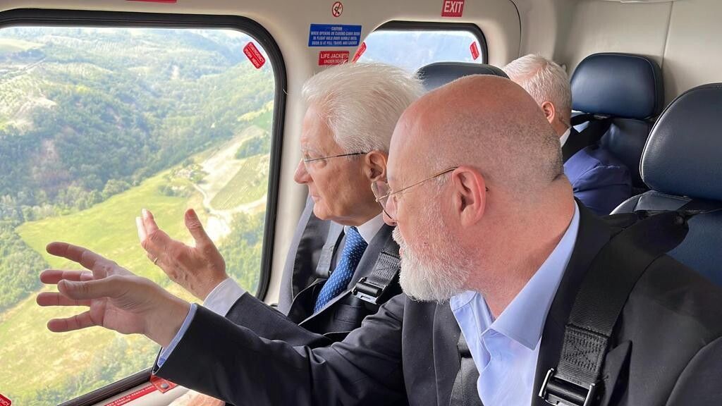&nbsp;Sergio Mattarella sorvola zone alluvionate della Romagna