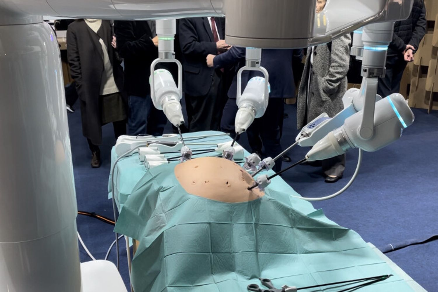 Un robot usato in chirurgia