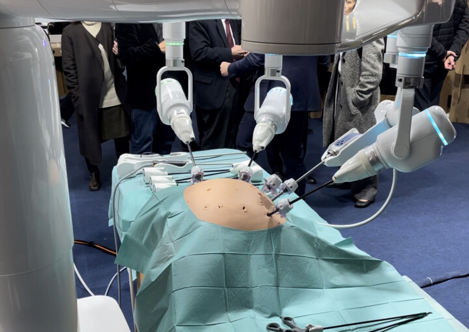 Un robot usato in chirurgia