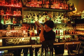 Cocktail in preparazione