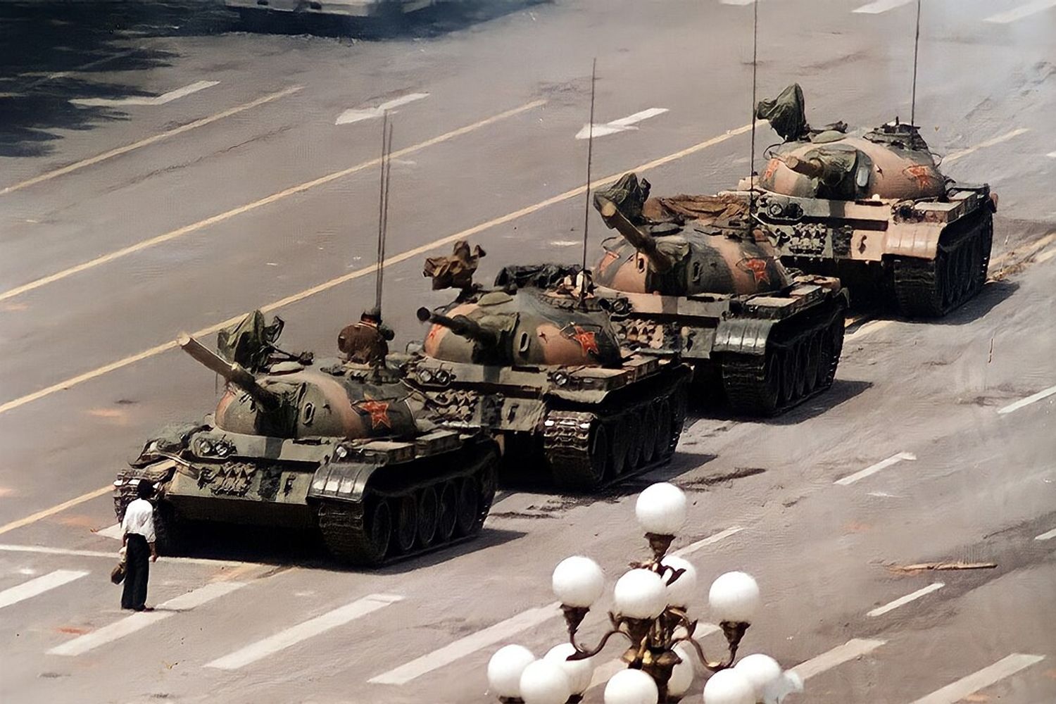 Tank Man - di Jeff Widener, Associated Press &nbsp;