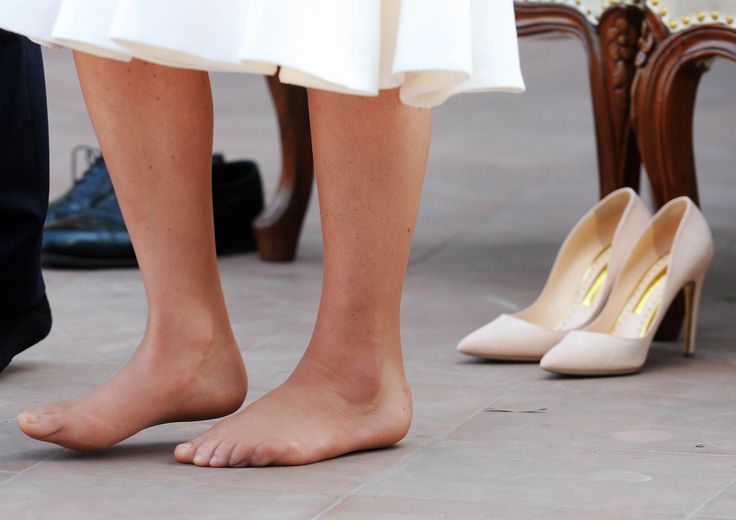 camminare a piedi nudi