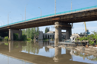 ucraina distrutta diga evacuazioni in corso