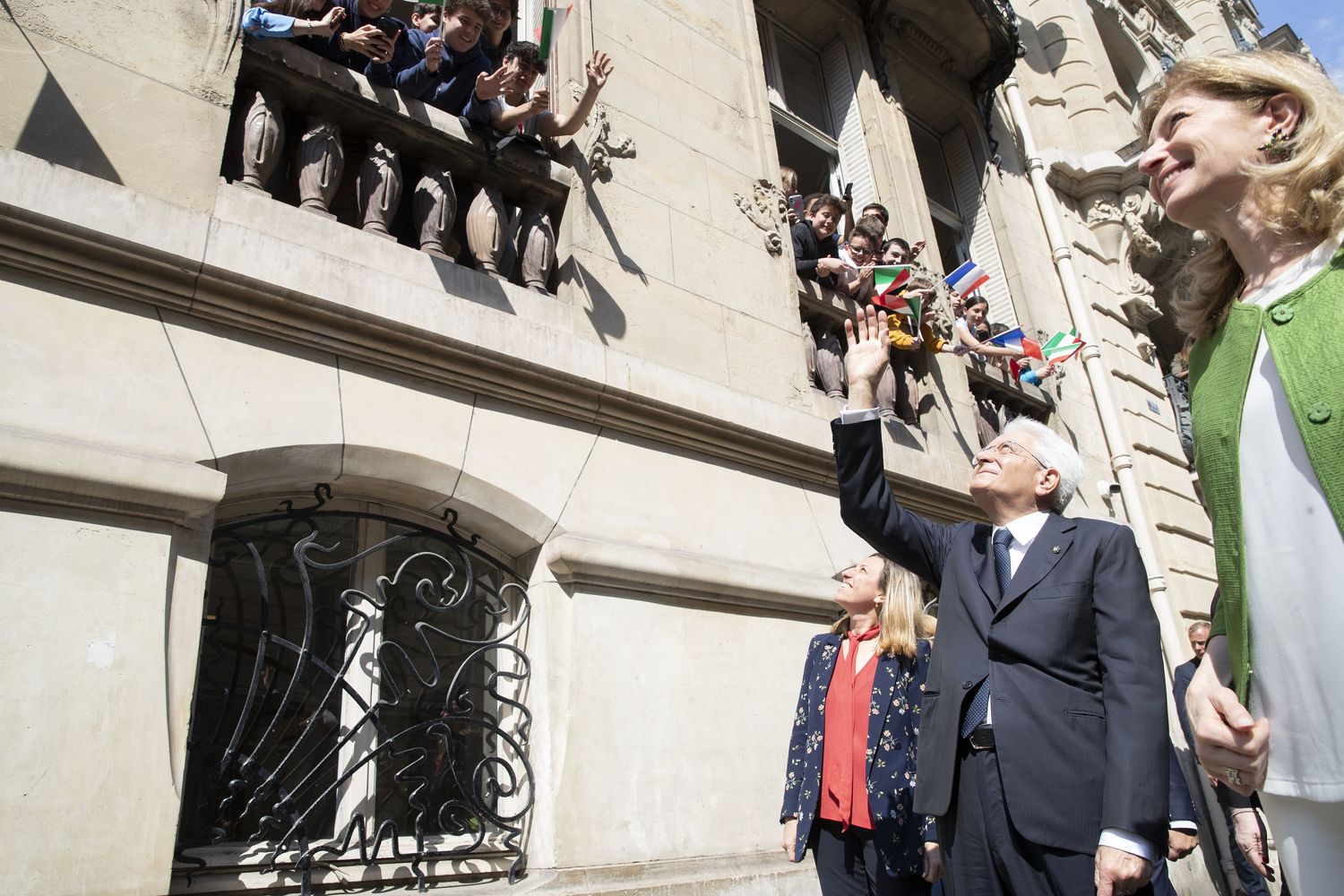Il Presidente della Repubblica Sergio Mattarella e la Sig.ra Laura all&rsquo;Istituto Statale Italiano &ldquo;Leonardo Da Vinci&rdquo; di Parigi&nbsp;
