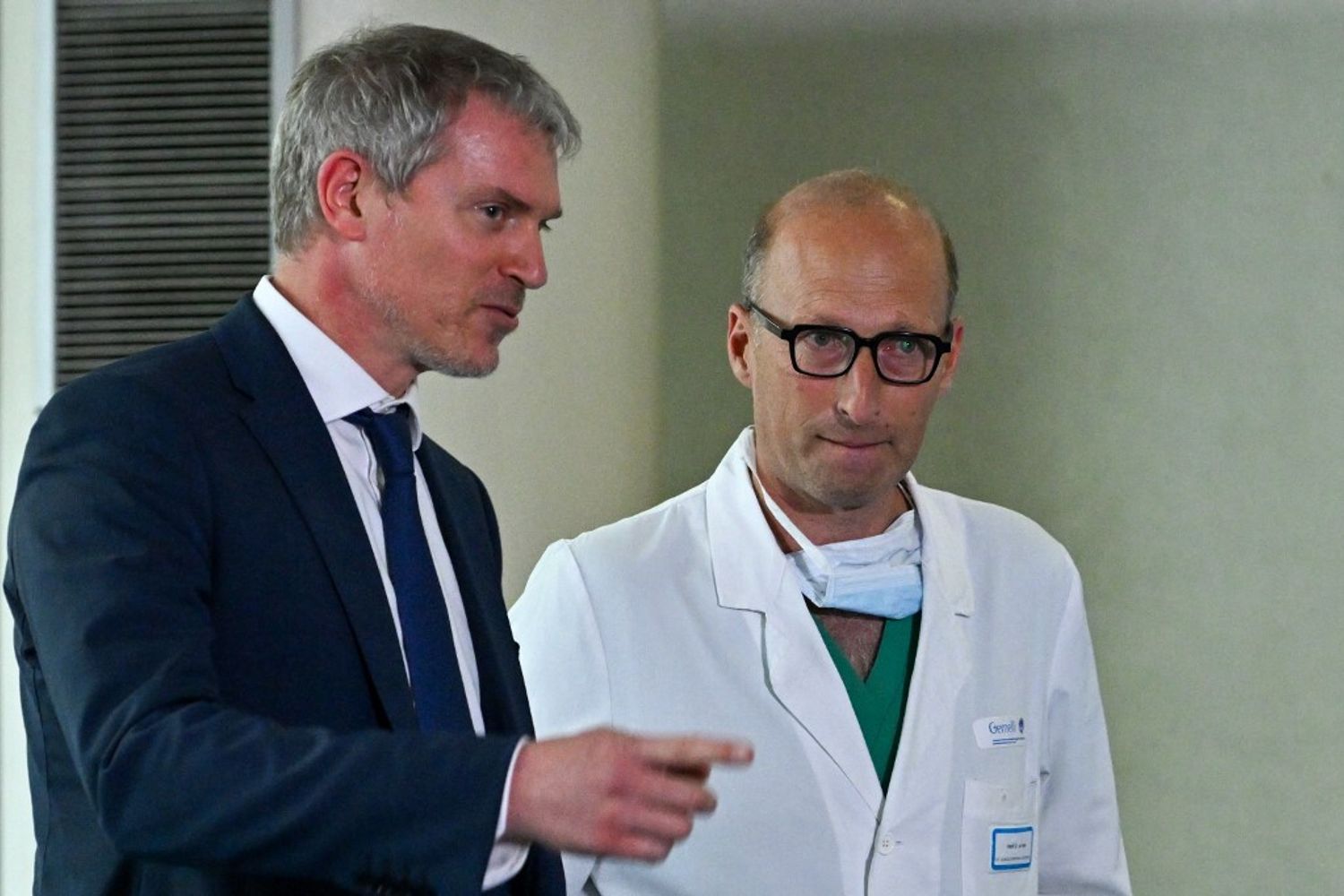 Il professor Sergio Alfieri e il direttore della Sala Stampa Vaticana Matteo Bruni