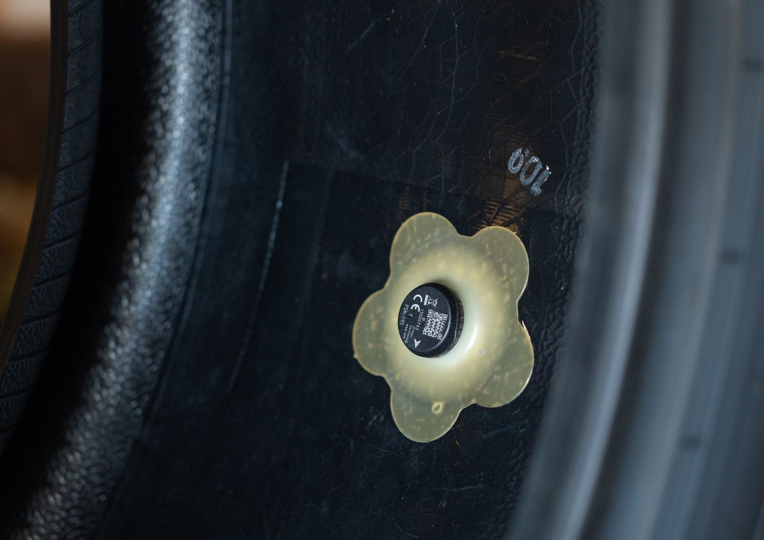 Pirelli Cyber, lo pneumatico sensorizzato che parla con l’auto