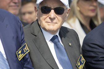 Sergio Mattarella alle esercitazioni per il centenario dell'Aeronautica Militare