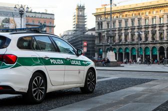 milano donna bicicletta travolta betoniera gravissima