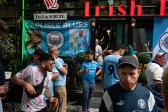 Tifosi del Manchester City a Istanbul