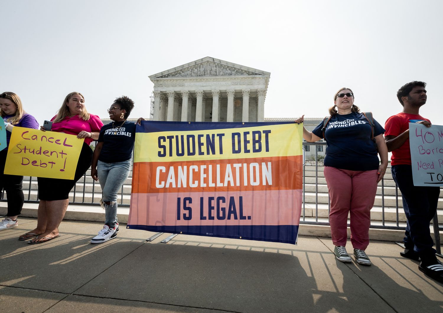 Cancellazione debiti degli studenti, manifestazione in America a favore della proposta Biden