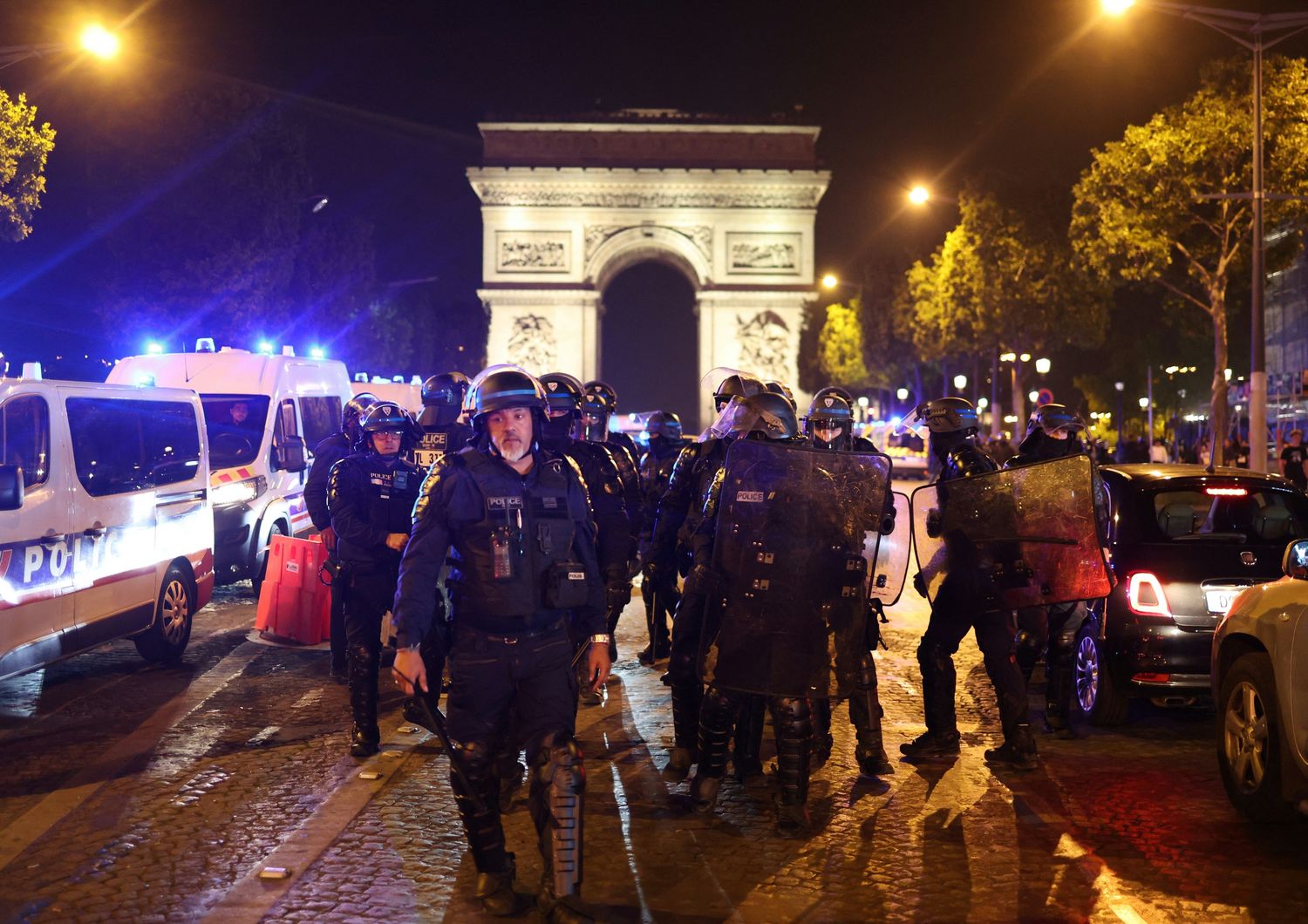 Disordini nel centro di Parigi