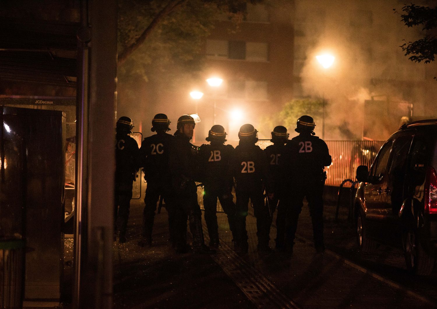 i disordini in Francia della notte scorsa