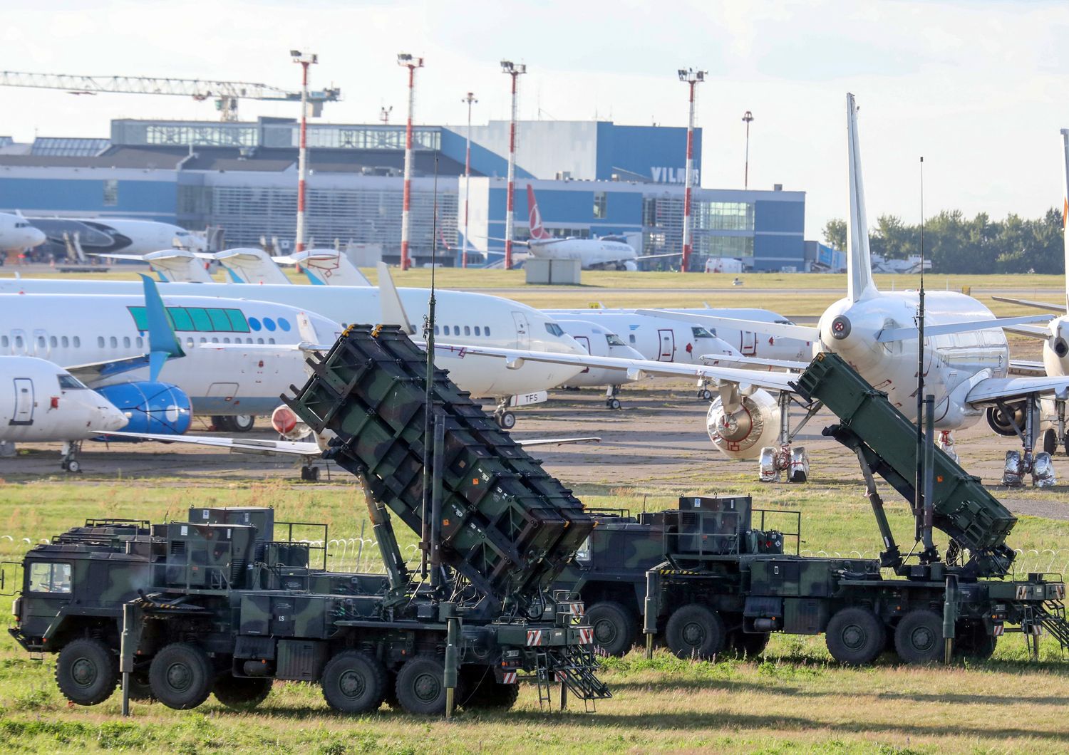 Forze militari dispiegate a Vilnius per vertice Nato