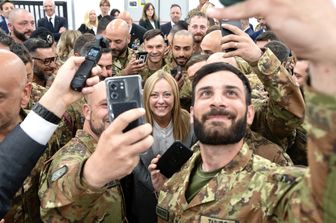 Giorgia Meloni alla base lettone di Camp Adazi&nbsp;