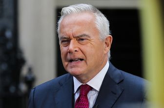 Huw Edwards, la star della Bbc sospettato di pedopornografia