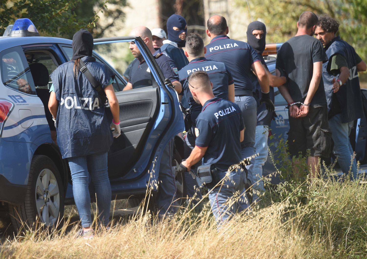 Anarchici arresto bomba davanti libreria Firenze 2016