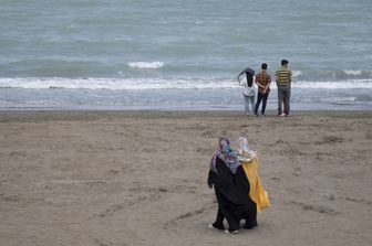 sindaca monfalcone no musulmani vestiti al mare