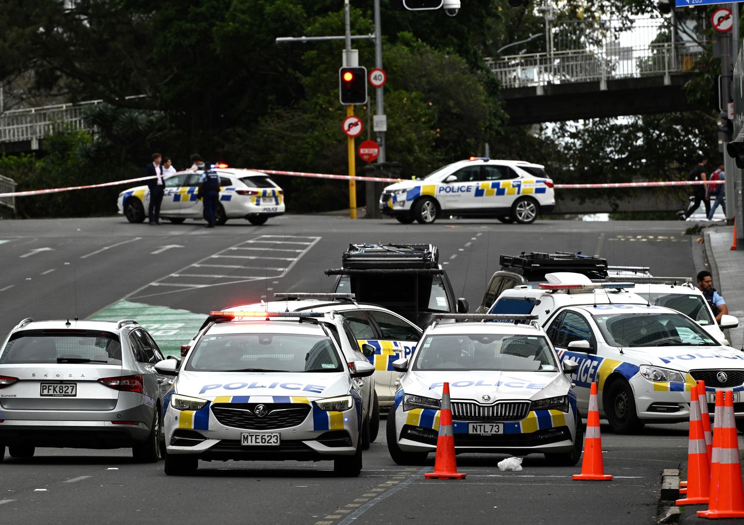 nuova zelanda sparatoria auckland 3 morti