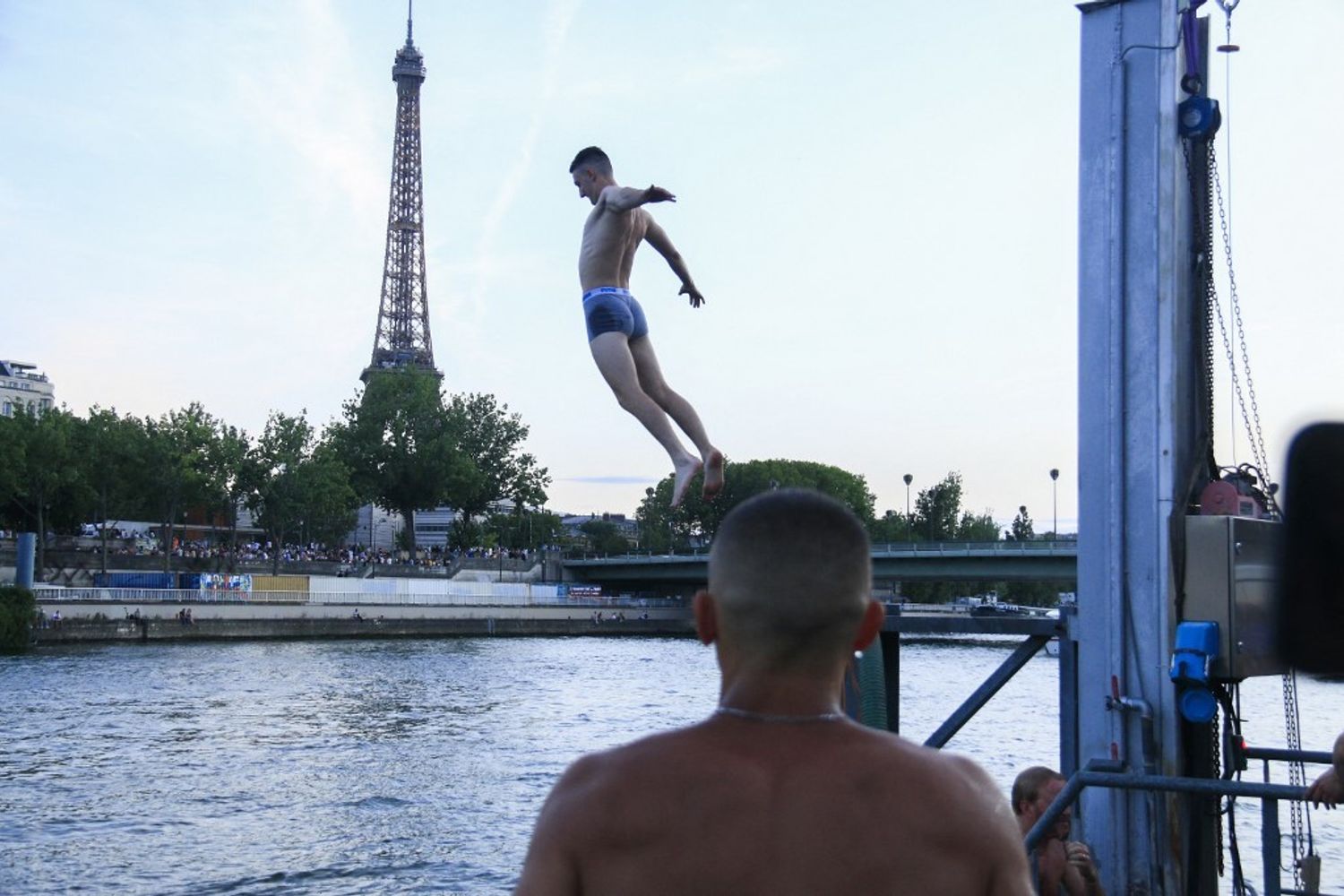 La Senna con la Torre Eiffel sullo sfondo