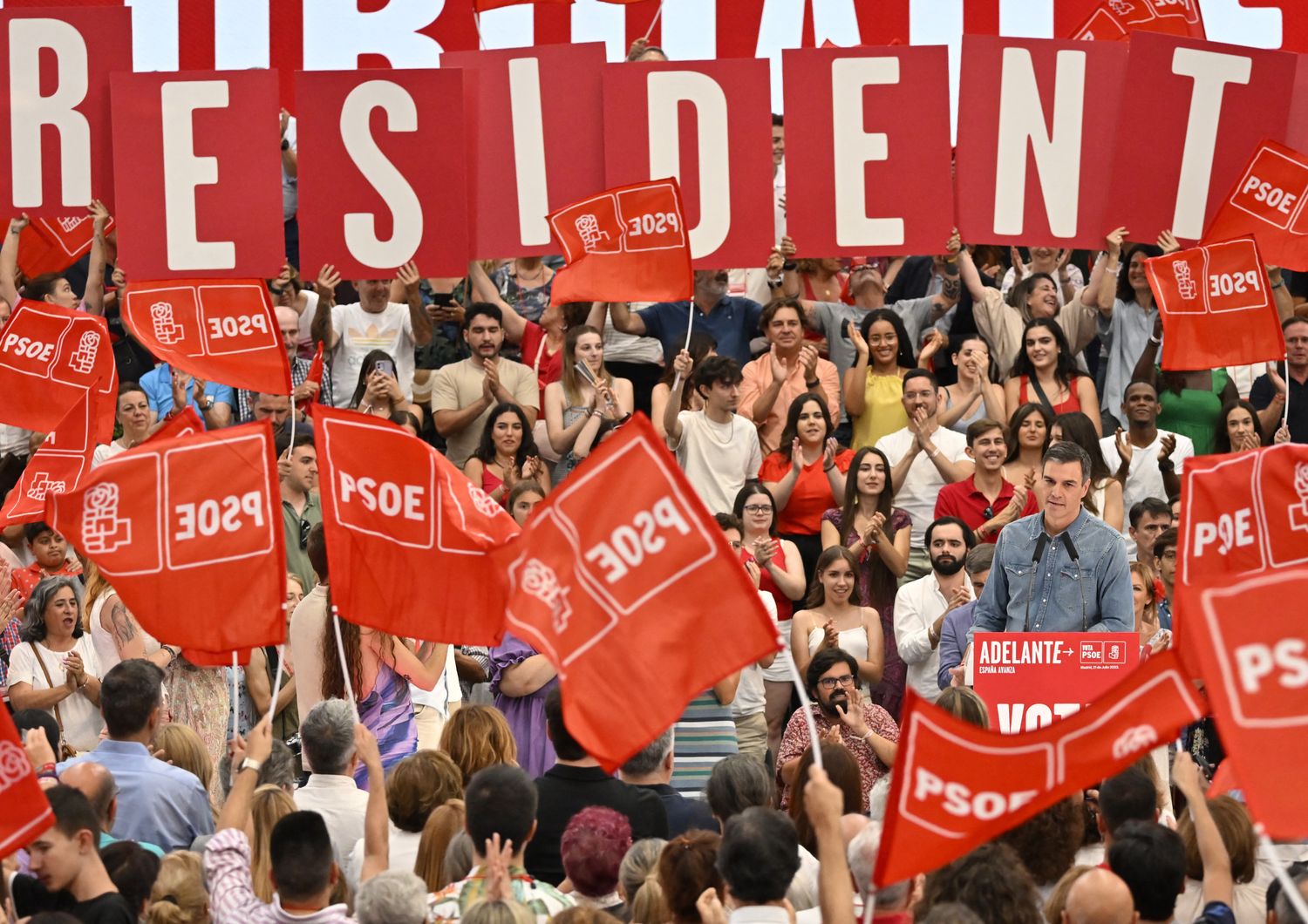 Il premier spagnolo uscente il socialista Pedro Sanchez