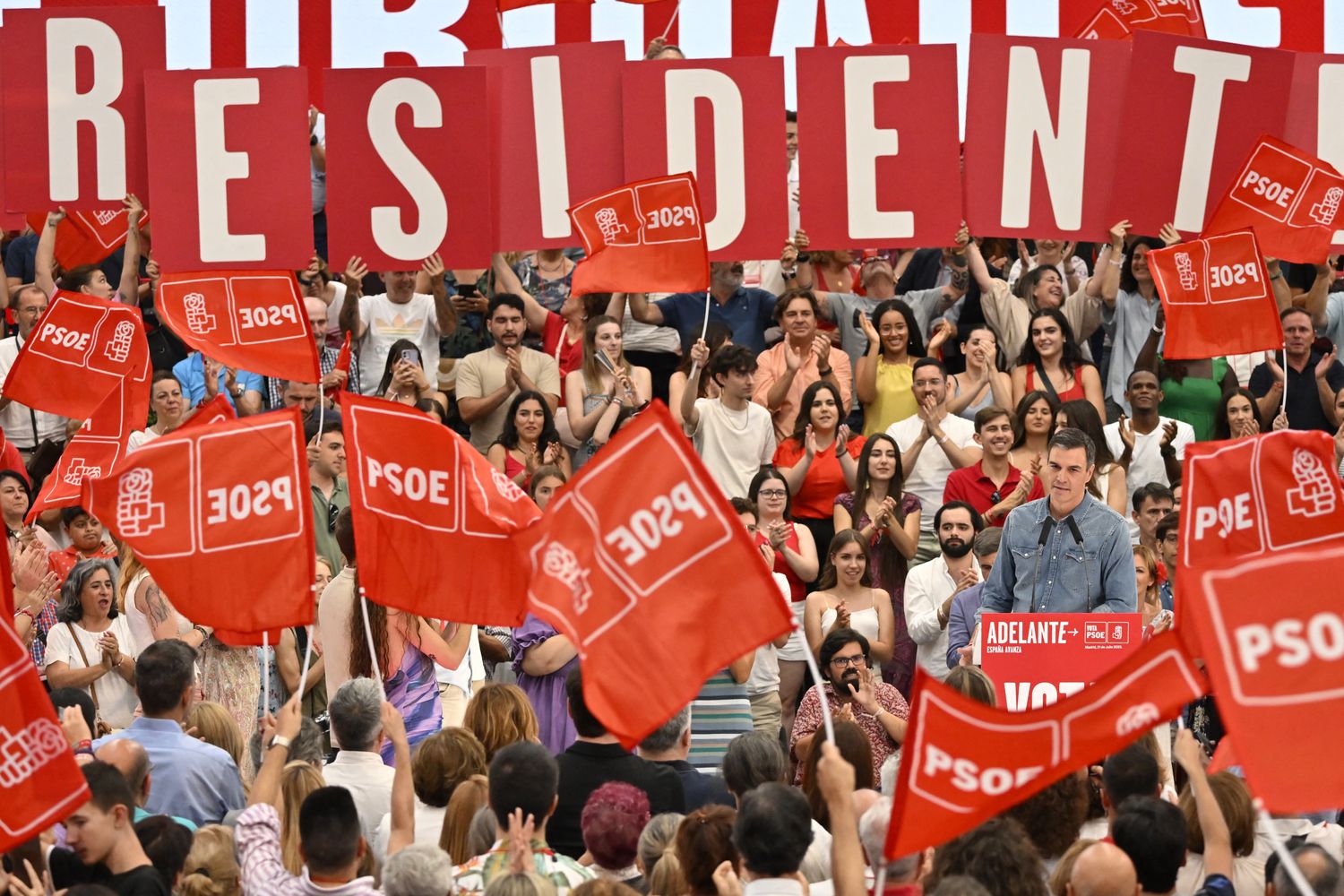 Il premier spagnolo uscente il socialista Pedro Sanchez
