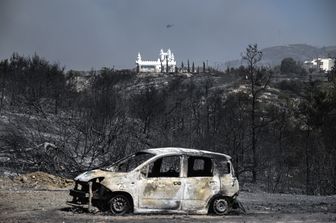 foto grecia incendi rodi corfu