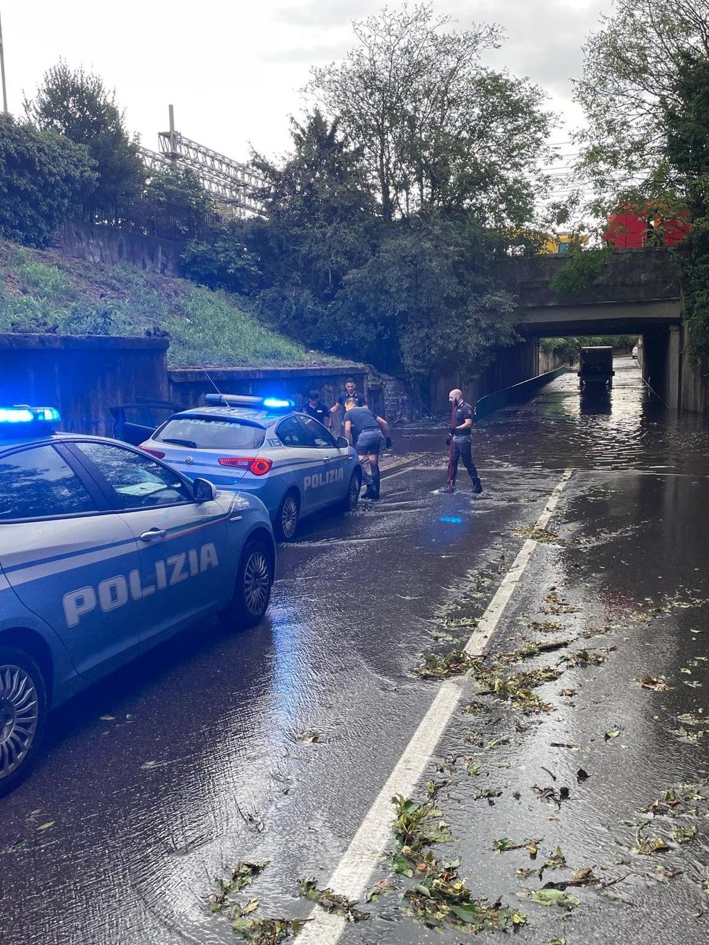 Il maltempo non dà tregua al nord. Morta una donna in Brianza