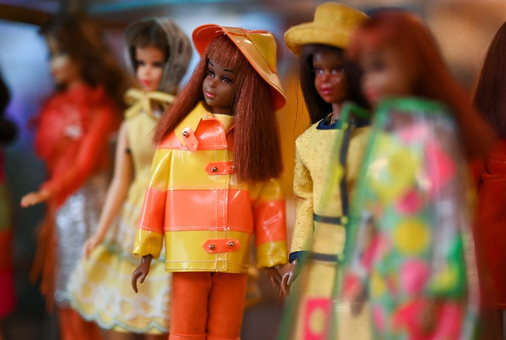 E' scoppiata la Barbiemania, tutti vogliono le bambole della super collezionista mondiale