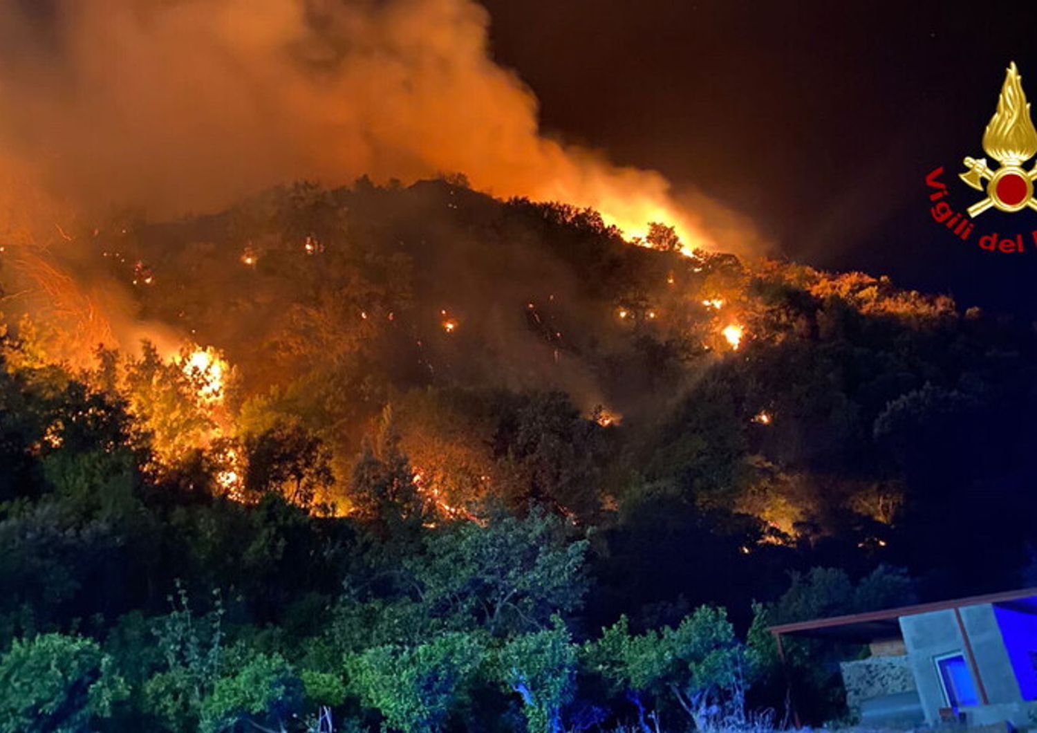 Sicilia. Incendi nei pressi di Messina&nbsp;