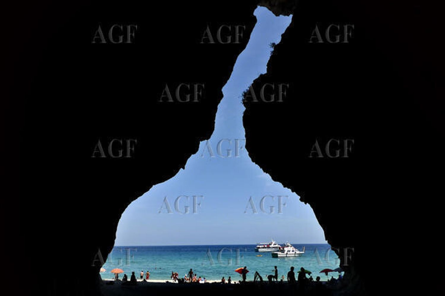 Grotta a Cala Luna in Sardegna&nbsp;