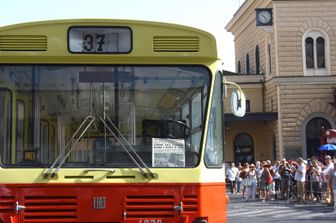 L'autobus 37 che dopo la strage port&ograve; i primi soccorsi &egrave; diventato simbolo di quel fatidico giorno