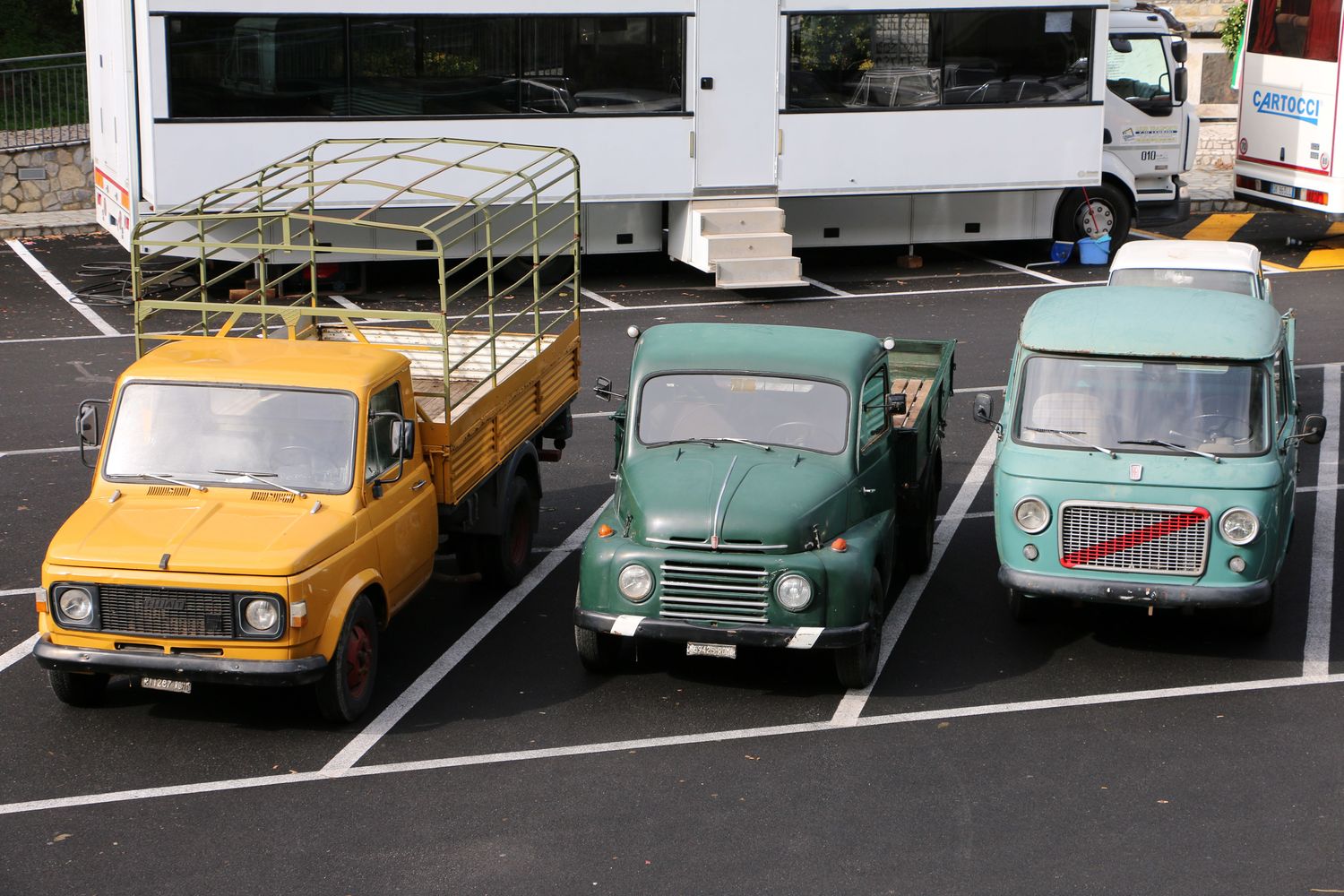 Auto d'epoca sul set della serie televisiva &quot;Trust&quot;