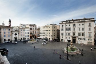 piazza Farnese