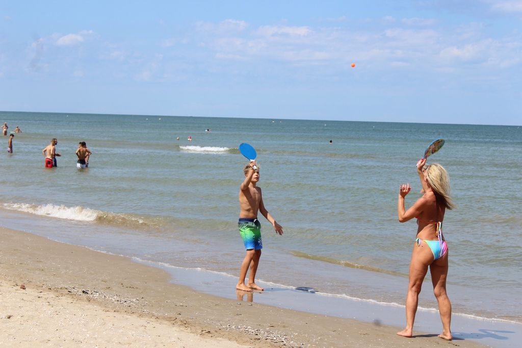 Turisti sulla spiaggia di Rimini&nbsp;