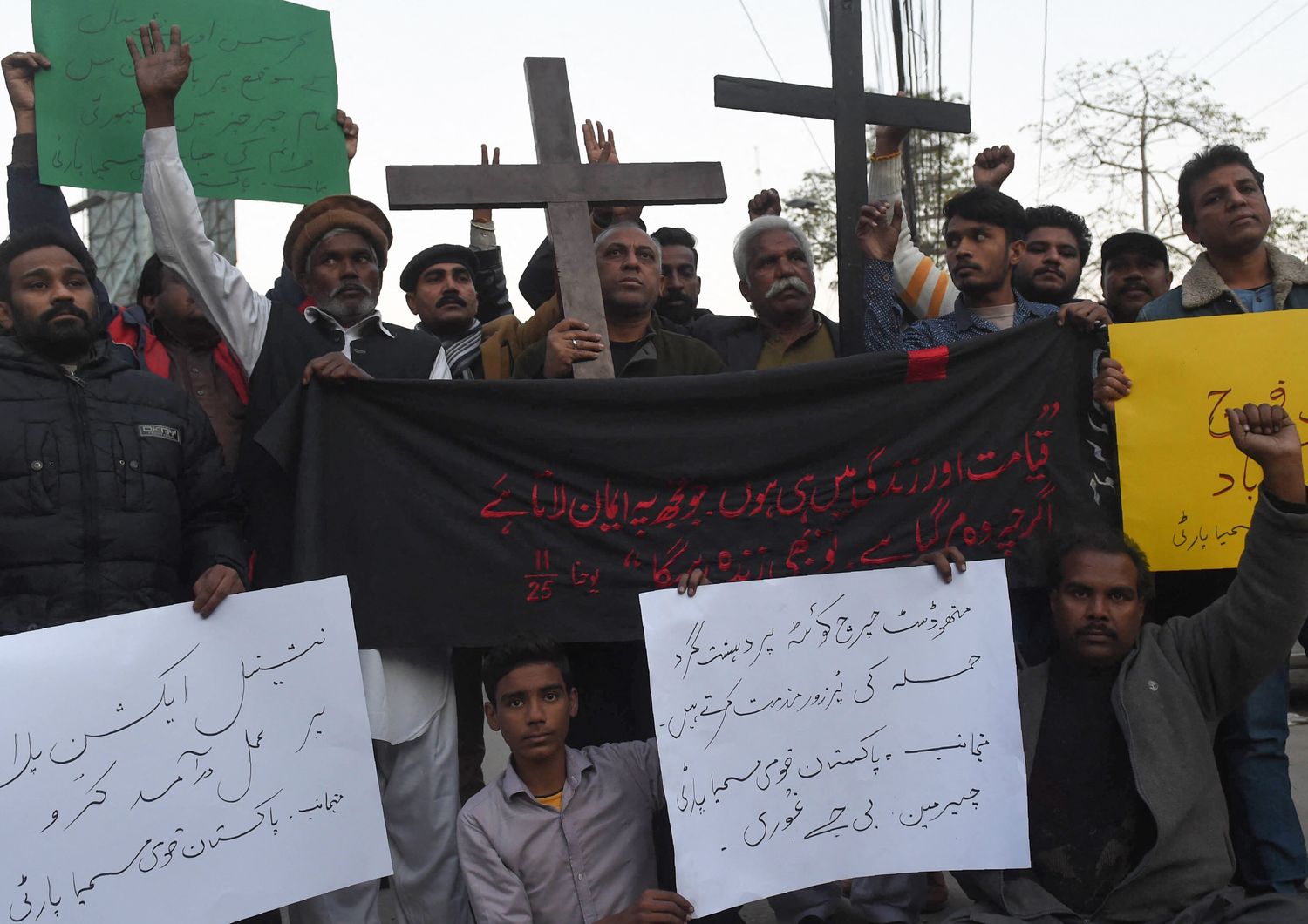 Cristiani protestano in Pakistan contro le violenze