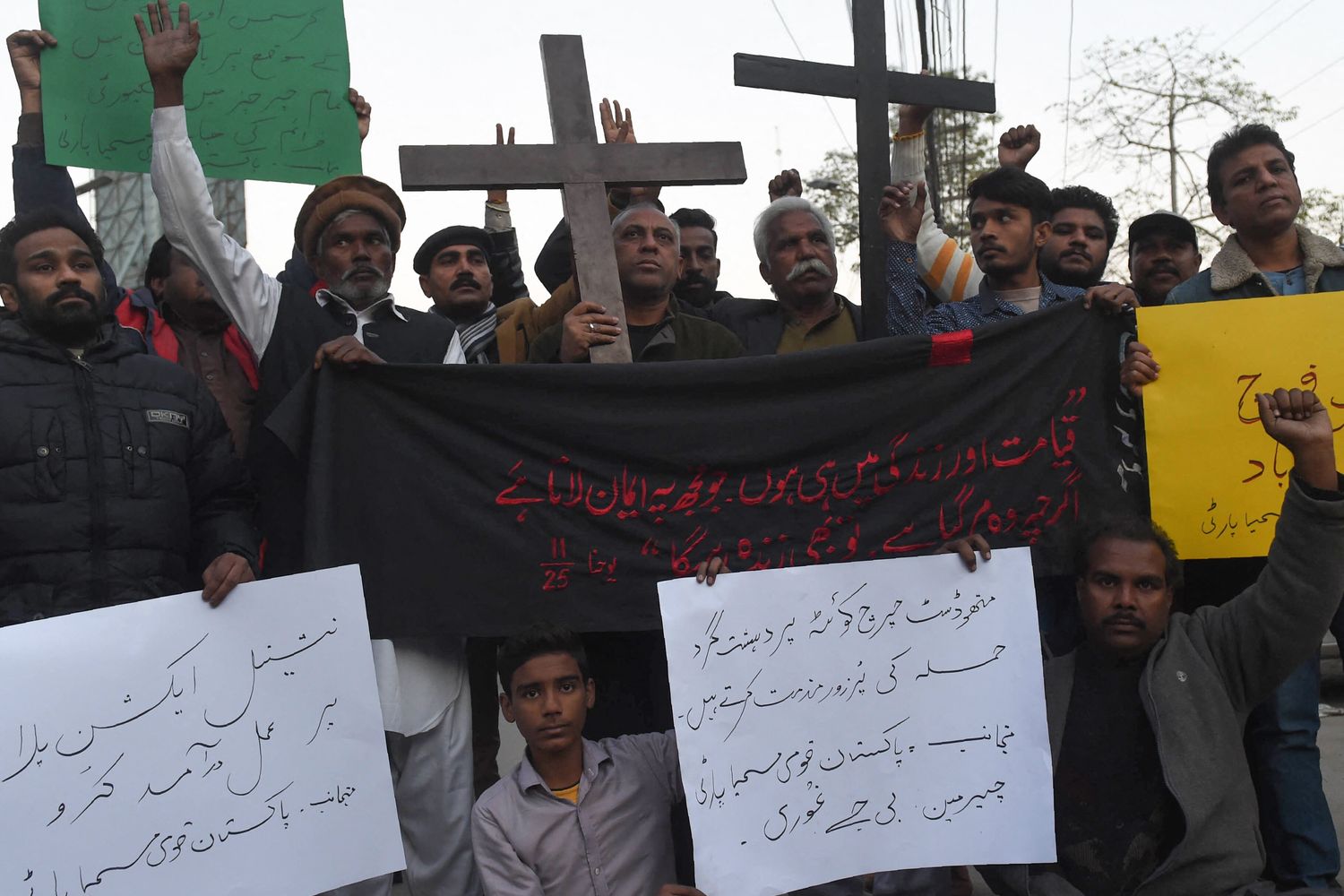 Cristiani protestano in Pakistan contro le violenze