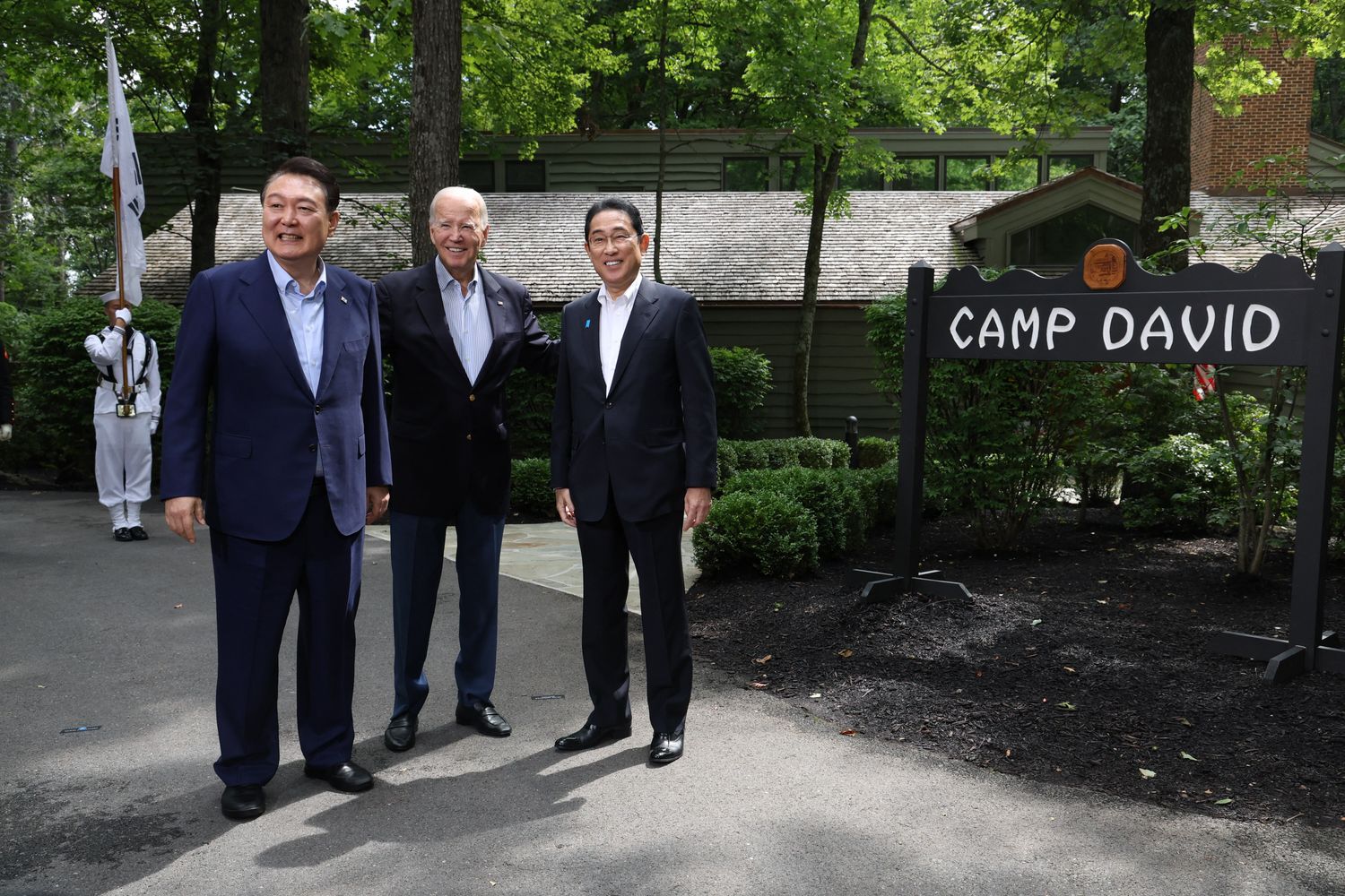 Il vertice tra Usa, Giappone e Corea del Nord a Camp David