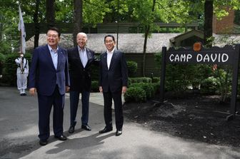 Il vertice tra Usa, Giappone e Corea del Nord a Camp David