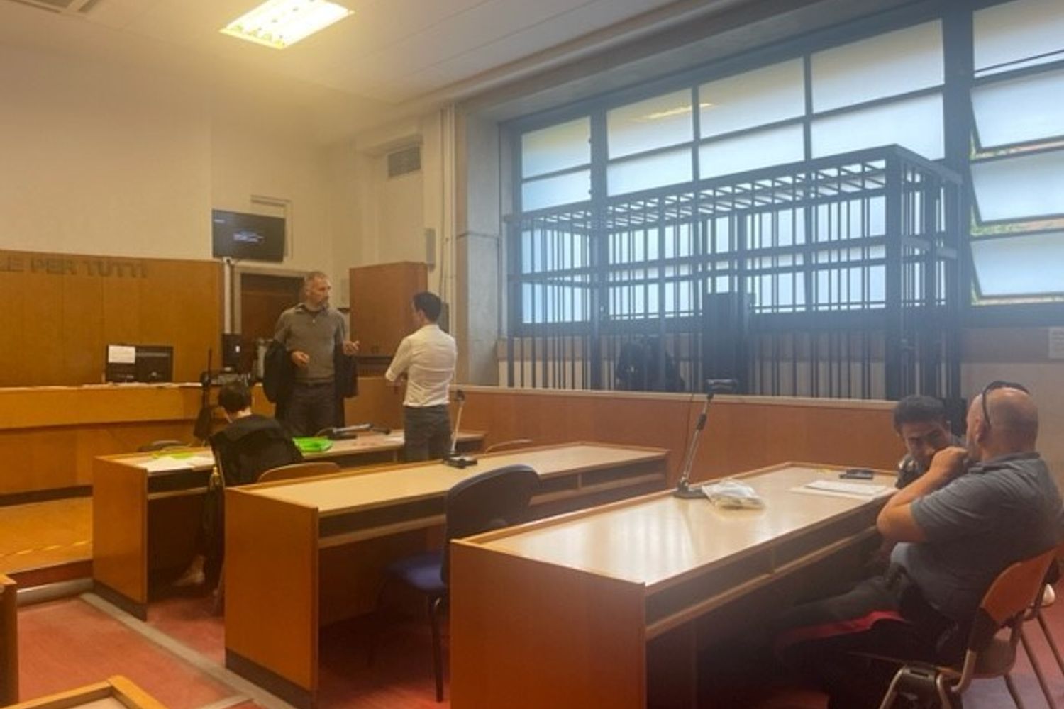 Una pausa nel corso di un'udienza