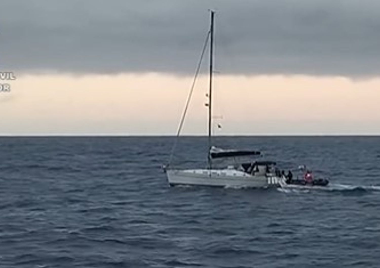 barca vela yacht droga italiani canarie