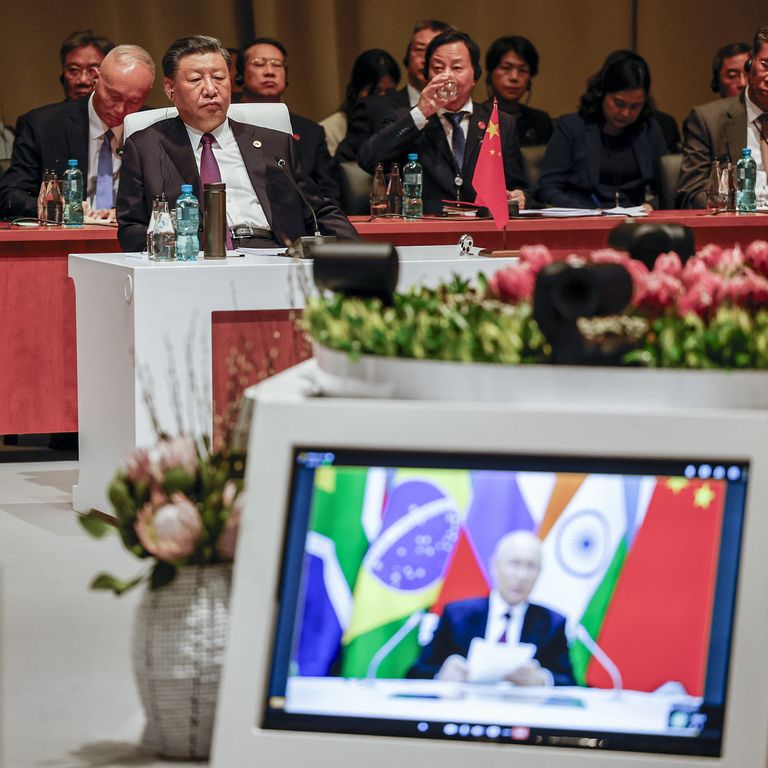 Putin in collegamento con i leader del Brics riuniti in Sudafrica