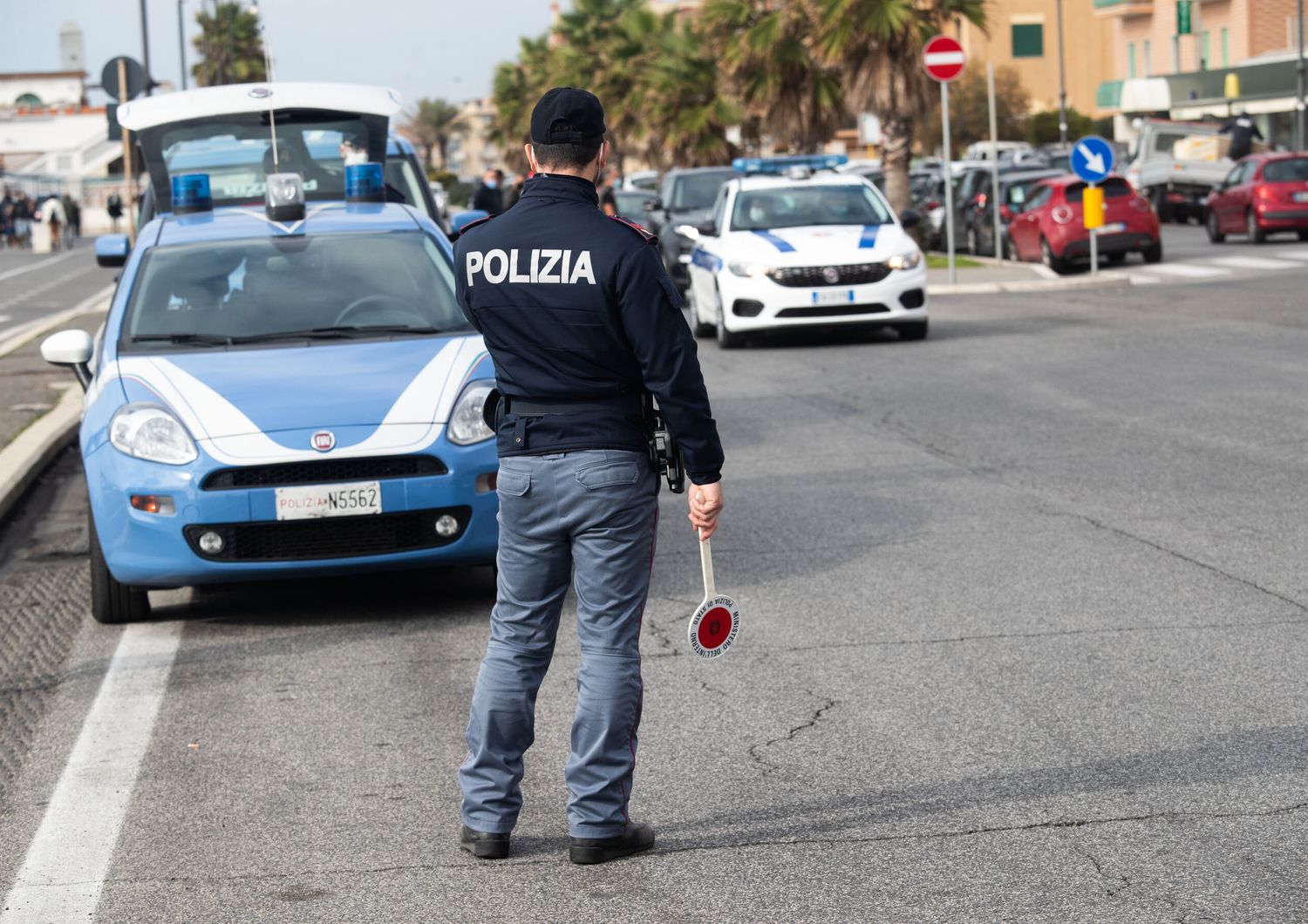 spara strada da autobus caccia uomo ostia