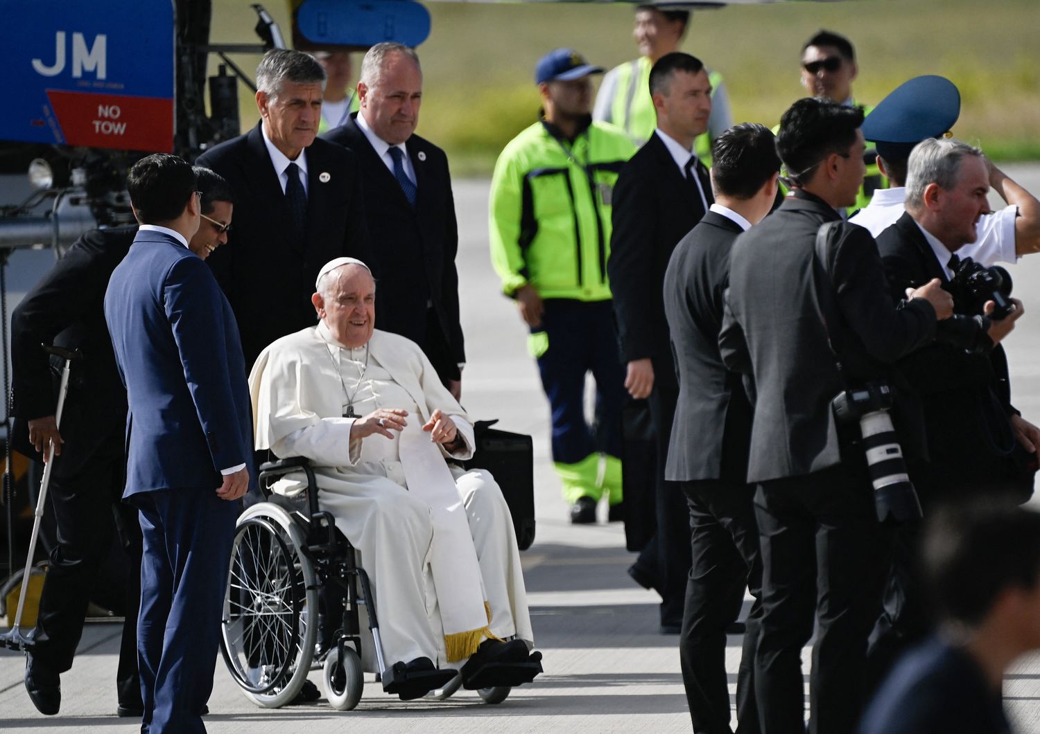 Papa Francesco arriva in Mongolia&nbsp;
