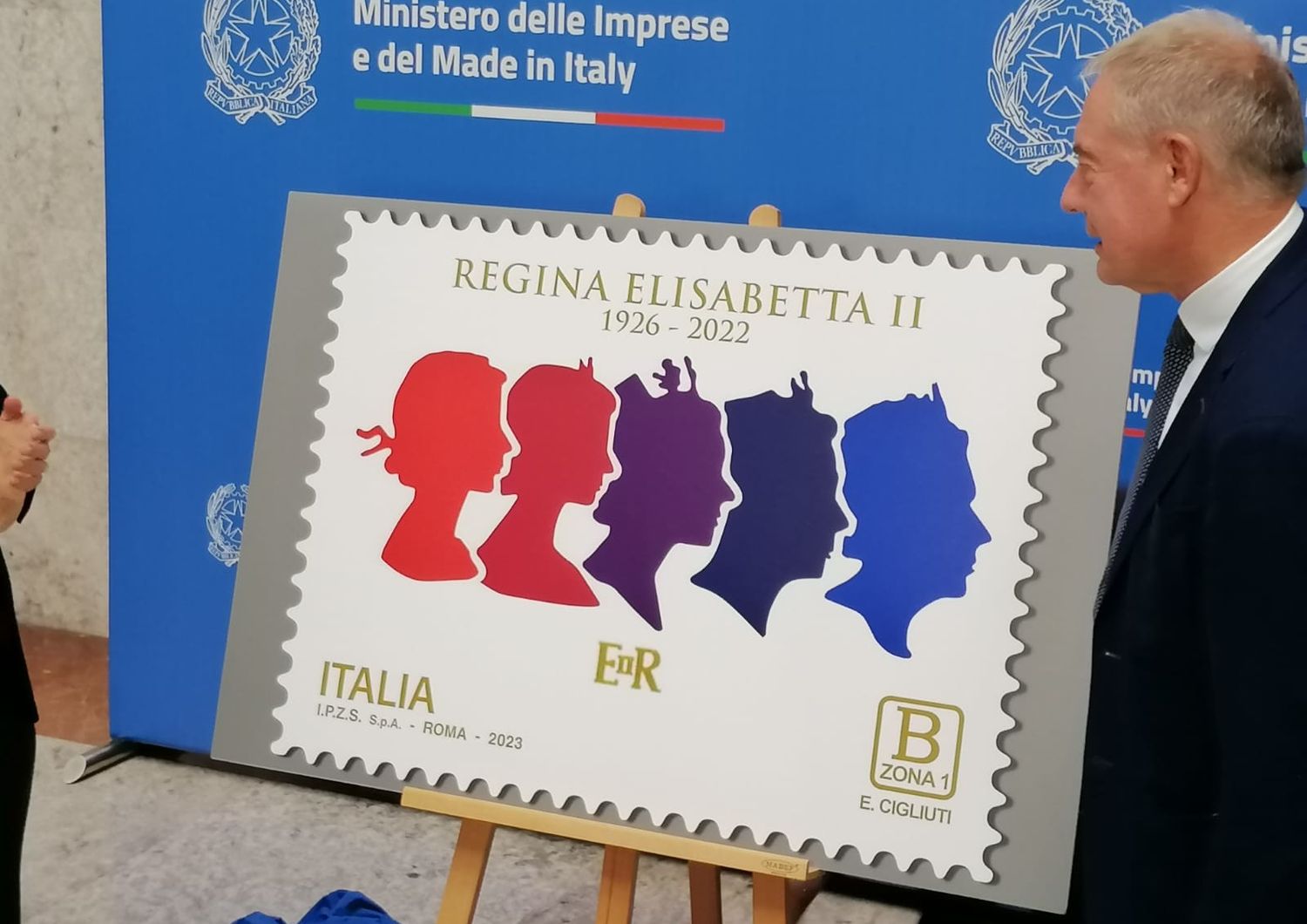 &nbsp;italia regina elisabetta francobollo commemorativo