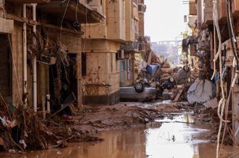 libia inondazioni mare corpi rischio 20 mila morti guardian derna