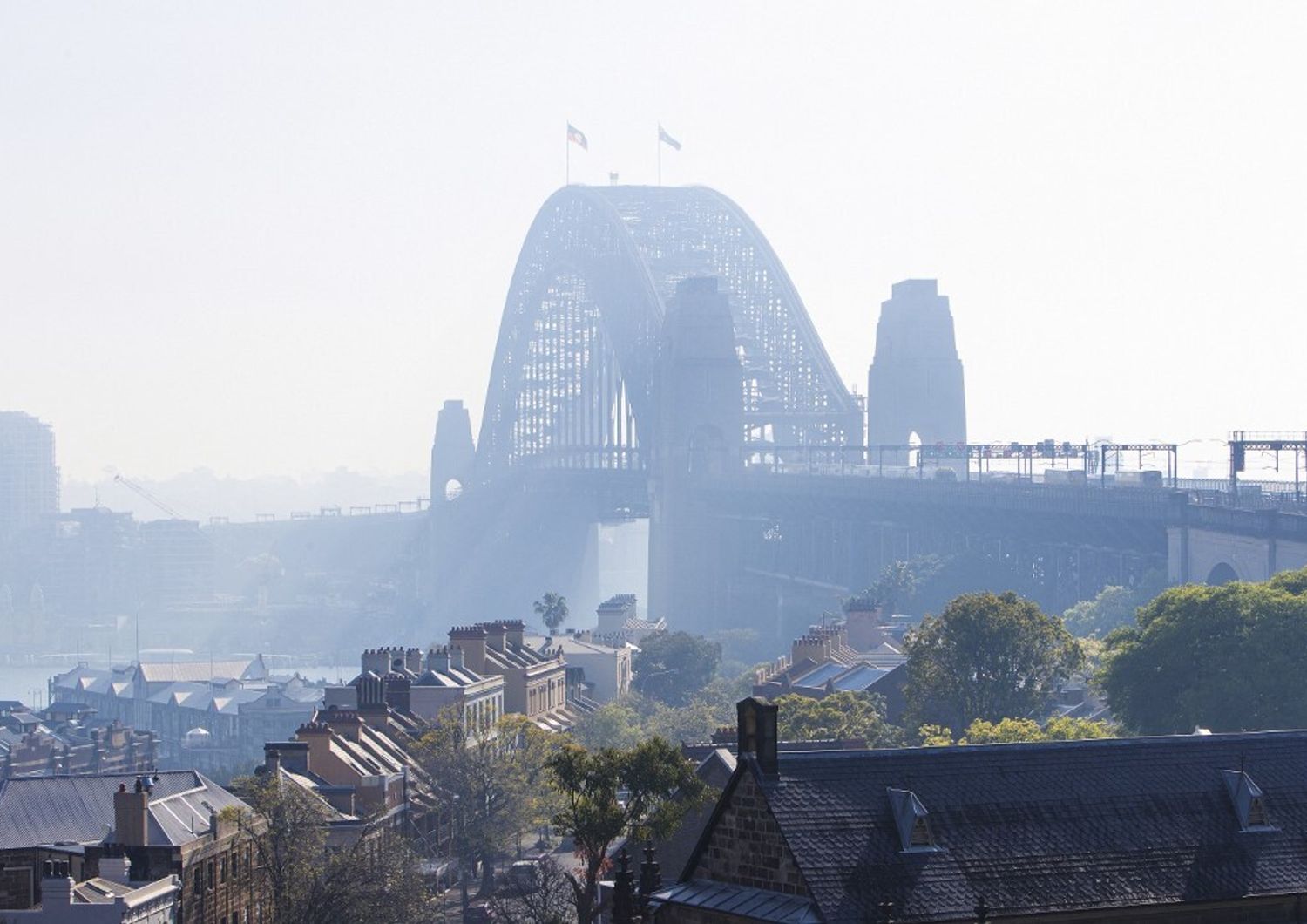 Sydney avvolta dal fumo