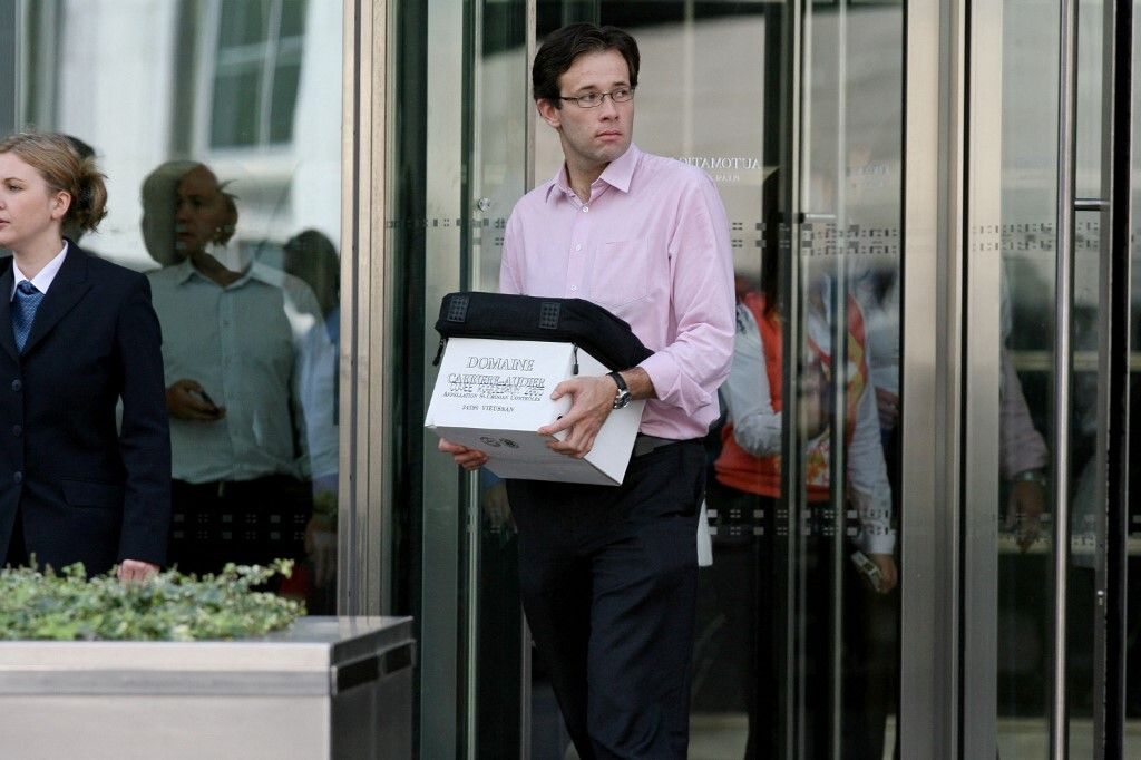 Uno dei tanti impiegati che hanno perso il posto di lavoro dopo la crisi di Lehman Brothers